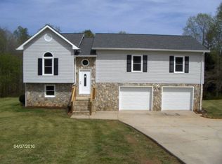 3080 Zion Church Rd, Hickory, NC 28602