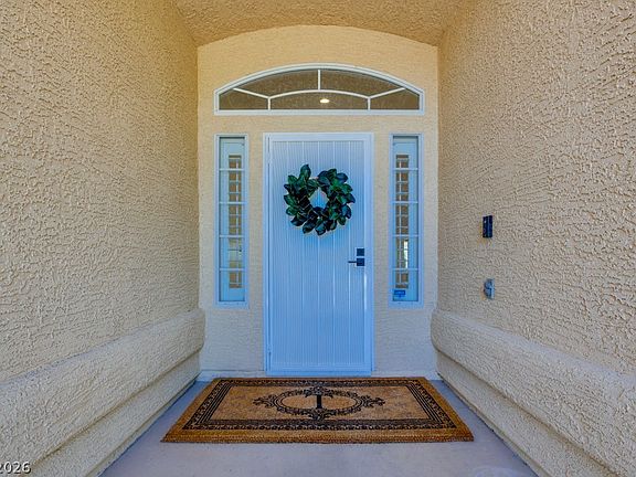 2nd image of 928 San Eduardo Ave