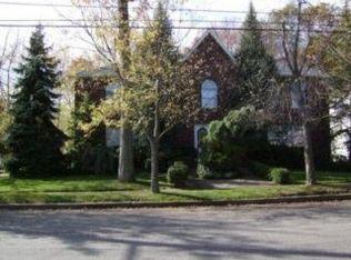 65 Burton Ave, Staten Island, NY 10309