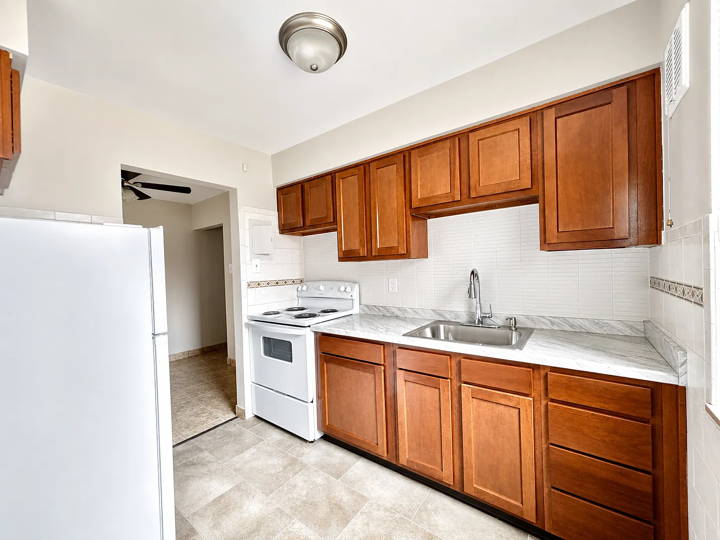 2 bed, $1,210 — Photo 3