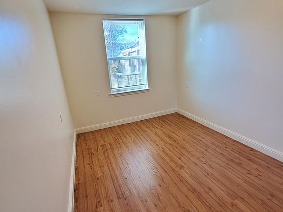 5th image of 1235 41st Ave
