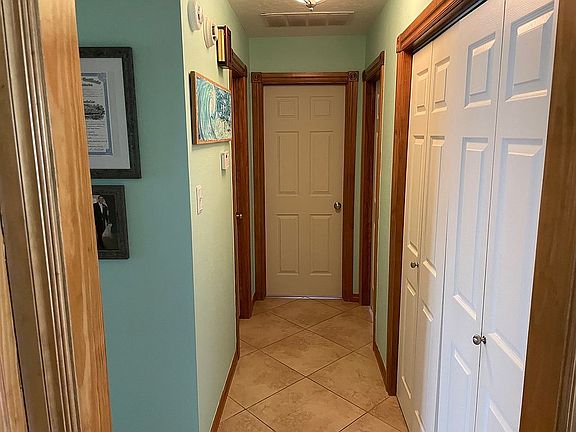 3rd image of 7207 NW Cherry Cir