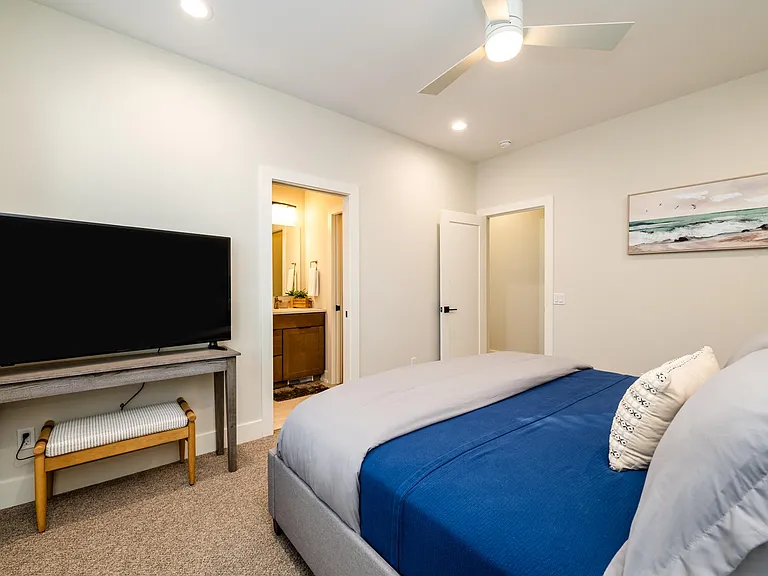 269 Waters Edge Dr — Photo 16