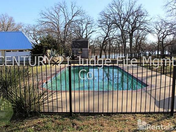 4th image of 109 Timber Lake Ln