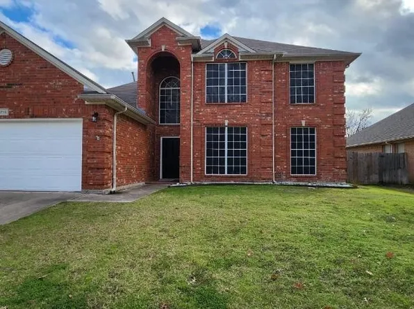 4716 Eagle Trace Dr, Fort Worth, TX 76244