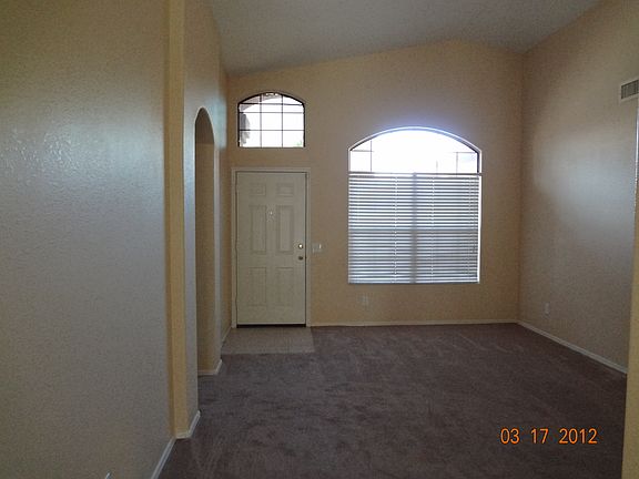 5th image of 1207 E Tremaine Ave