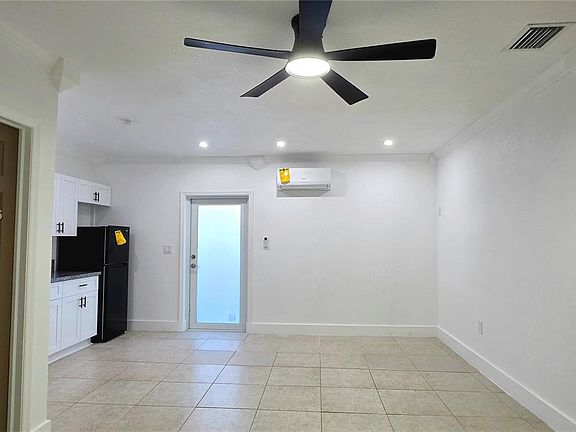 4th image of 15182 SW 69th St #2
