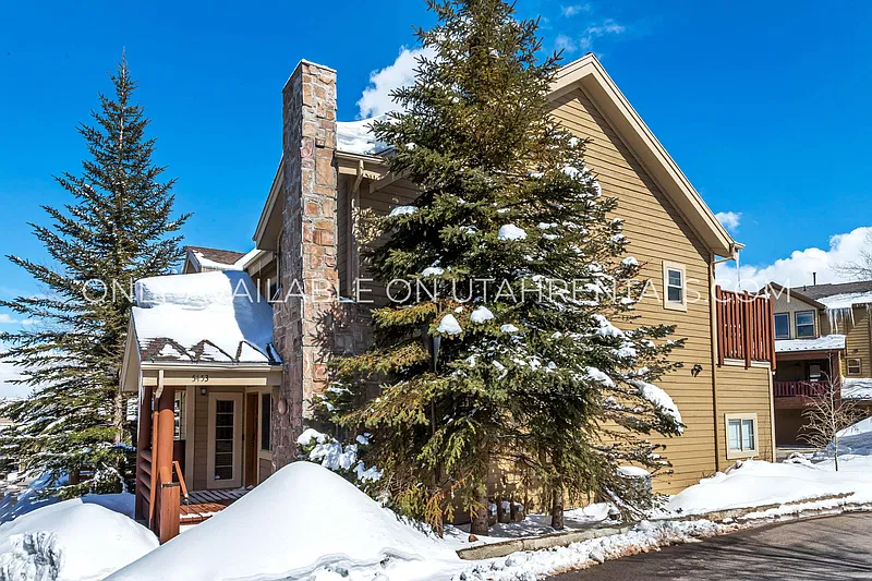 4 bed, 3.5 bath, 2192 sqft, $4,099 — Photo 2