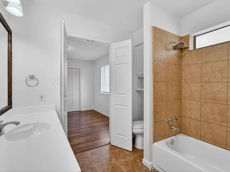 2403 Ridgevalley Dr — Photo 19
