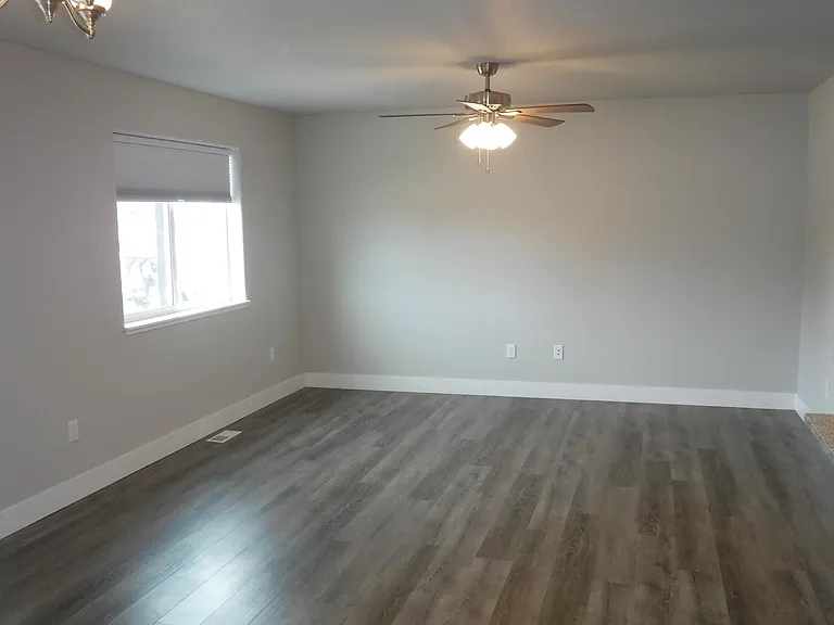 8366 Wellington Blvd — Photo 5