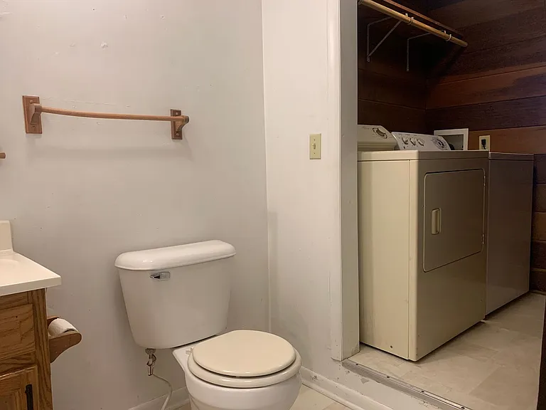 763 N Main St — Photo 8