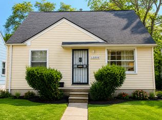 15890 W Parkway St, Detroit, MI 48223