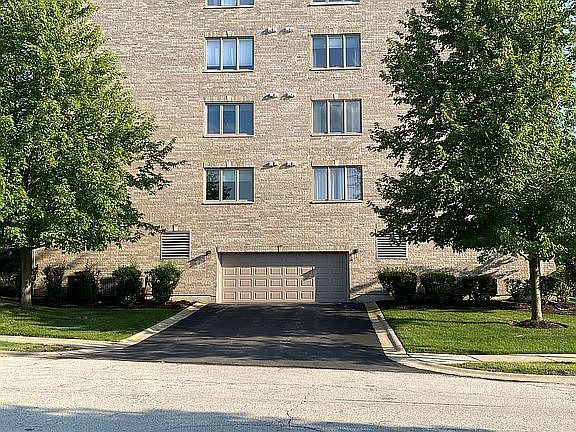 2nd image of 11131 Waters Edge Dr Unit 3A
