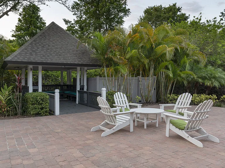 Lakeview at Palm Harbor — Photo 8