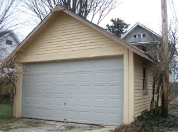 4th image of 61 Dawson Ave