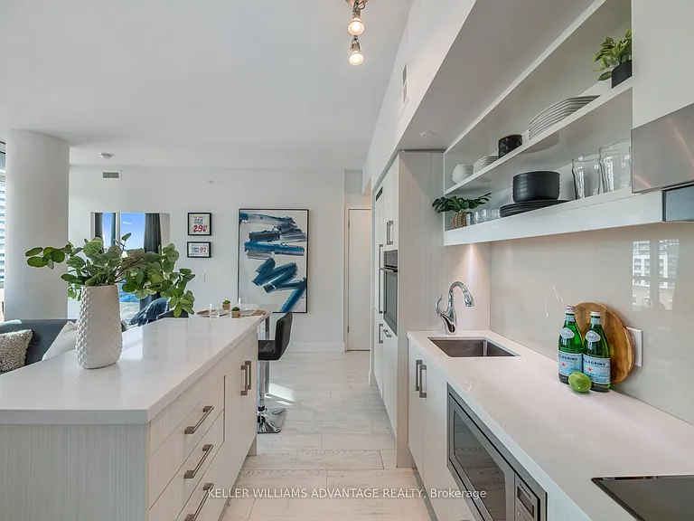 39 Sherbourne St #808 — Photo 11