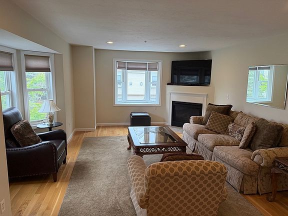 2nd image of 31 America Blvd #31