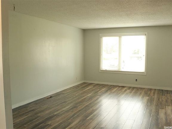3rd image of 30 Chandler Pl