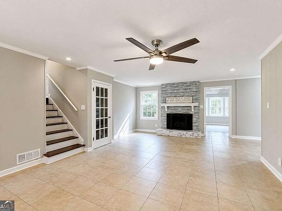4th image of 759 Springwood Dr
