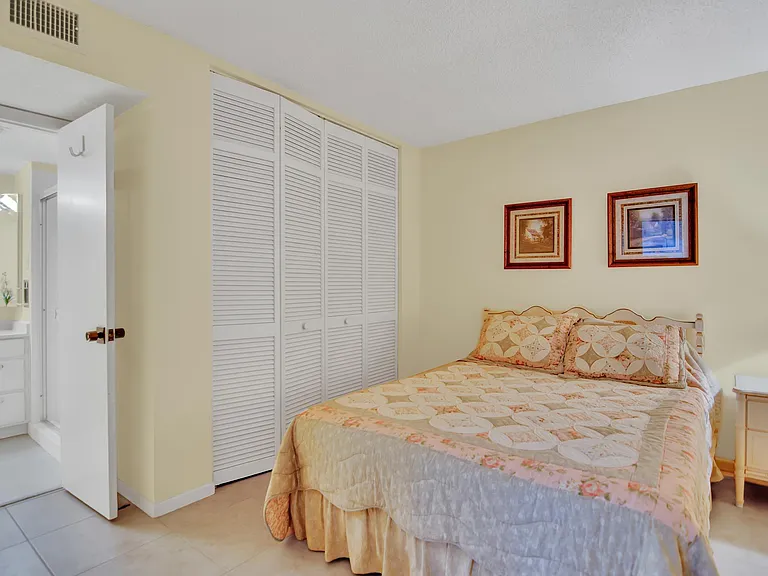 3939 Ocean Dr #307C — Photo 16