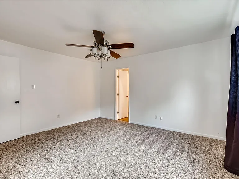 946 Mesa Terrace Dr — Photo 13