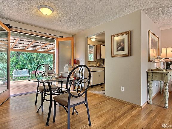 4th image of 10013 227th Avenue Ct E