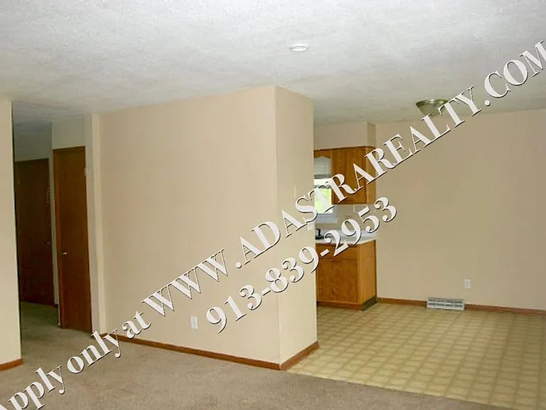 1402 S Harris Ave — Photo 3