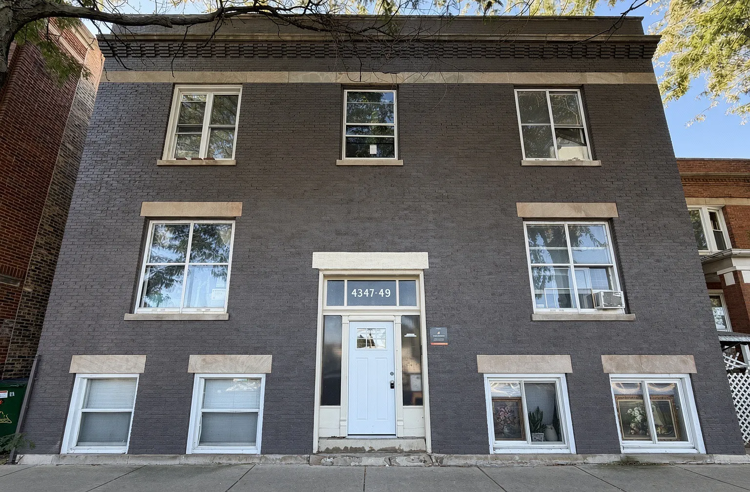 4347 W Irving Park Rd — Photo 1