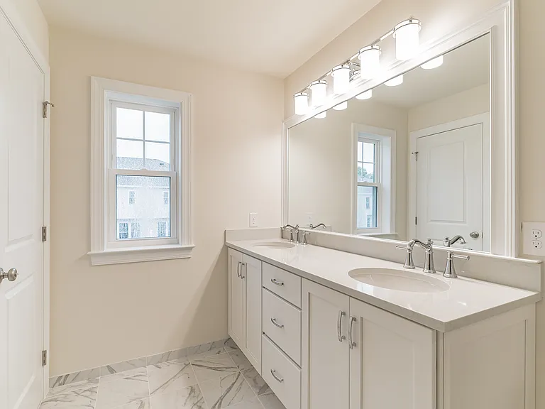 100 Village Station Cir — Photo 8