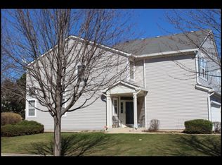 2420 Reflections Dr, Aurora, IL 60502