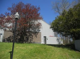 2 Persimmon Path UNIT 2, Ridgefield, CT 06877