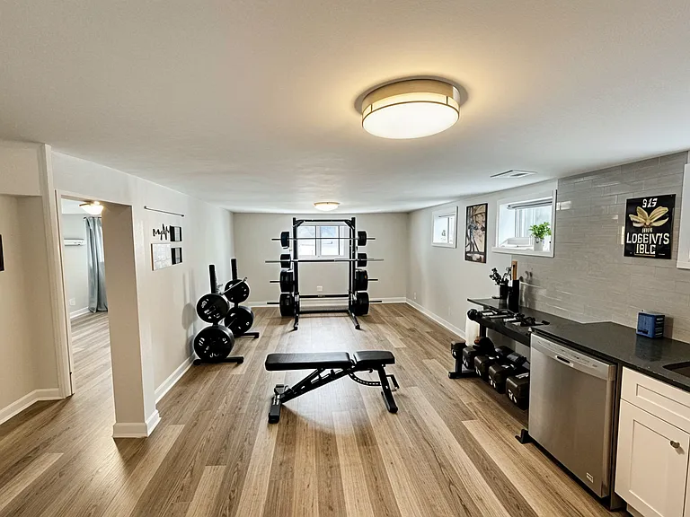 4420 Forest Ave #1F — Photo 14