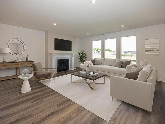 Horizon D family room
