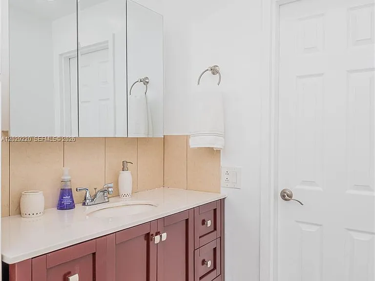 3505 S Ocean Dr #221 — Photo 26