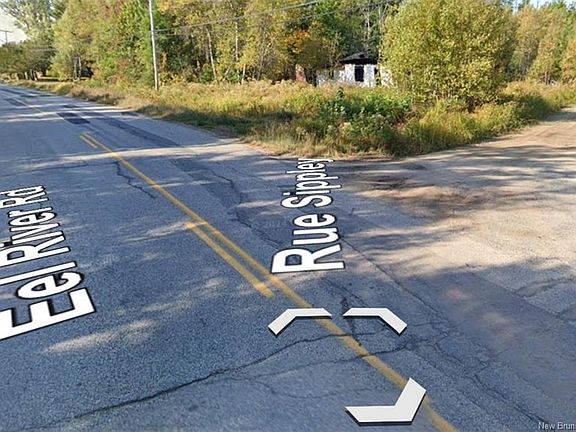 2nd image of 48 Eel River Rd