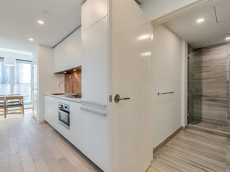 1480 Howe St #1802 — Photo 2