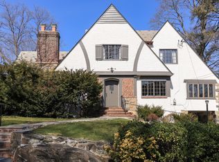 68 Vine Rd, Larchmont, NY 10538