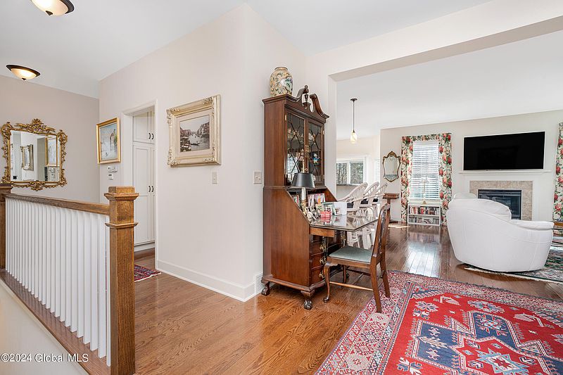 4th image of 53 Whitney Drive