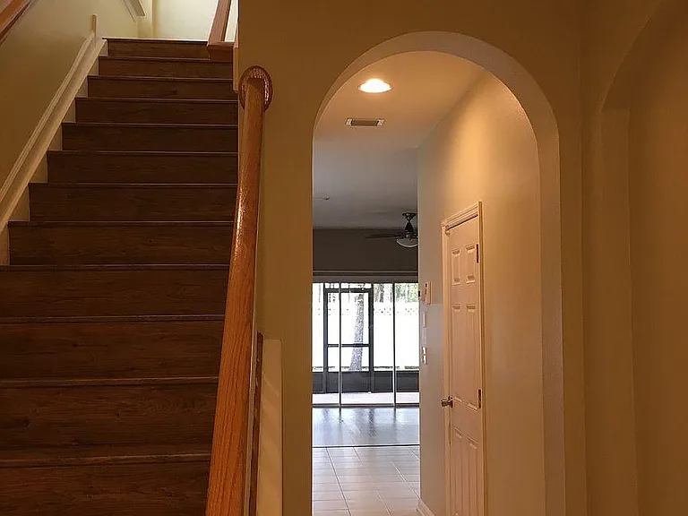 632 Crystal Way — Photo 8