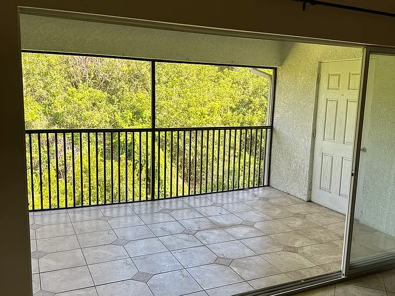 180 Portside Ave #201 — Photo 28