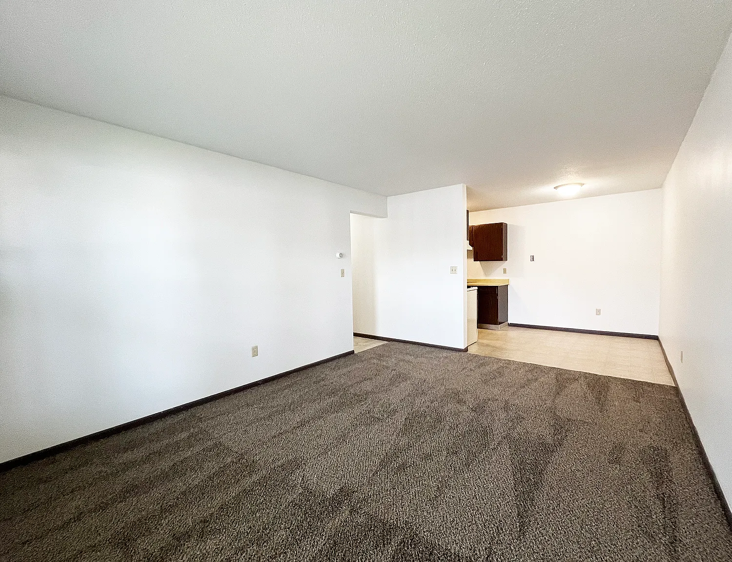 Hilltop Lane Apartments — Photo 4
