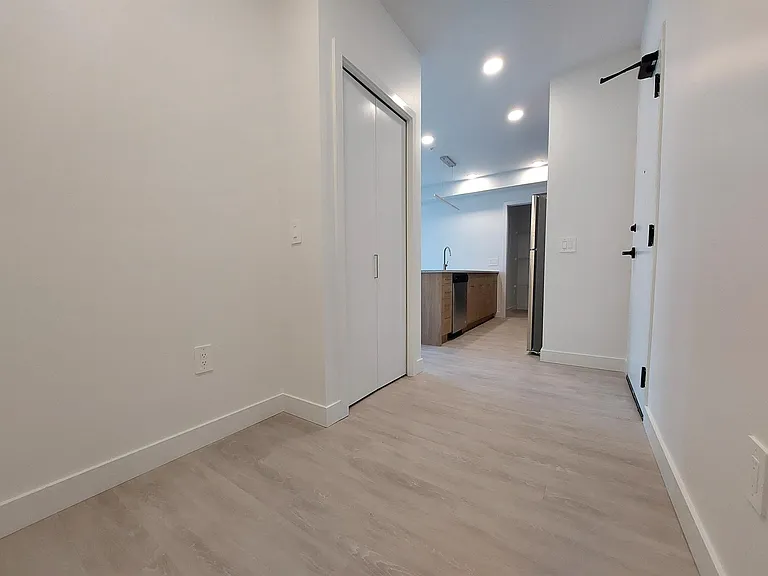 494 Goldstream Ave — Photo 43