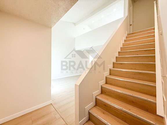 2nd image of 13347 Victory Blvd APT 207