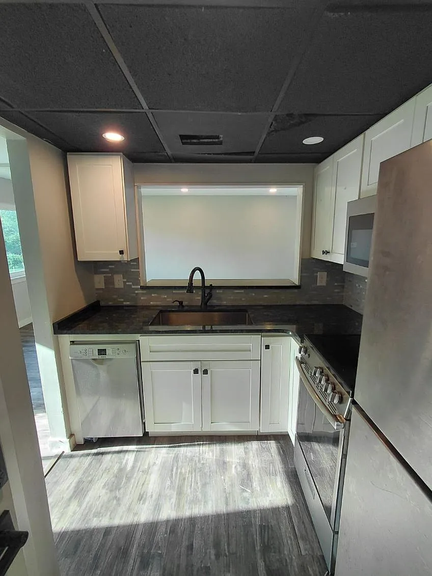 2 bed, 1.5 bath, 924 sqft, $1,400 — Photo 3