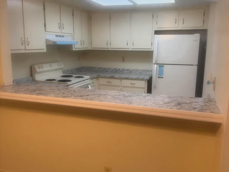Regency Dr — Photo 14