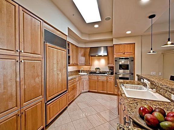 2nd image of 10015 NE 4th St APT 4004
