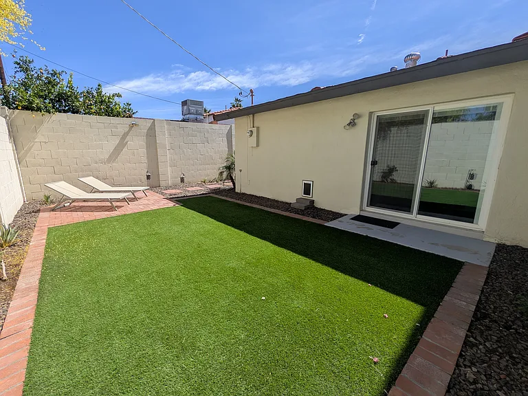 1022 W Mission Ln — Photo 29