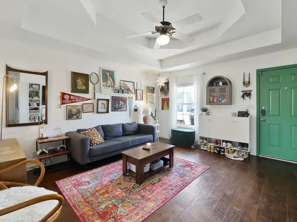 525 Oakmont Dr, Clarksville, TN 37042