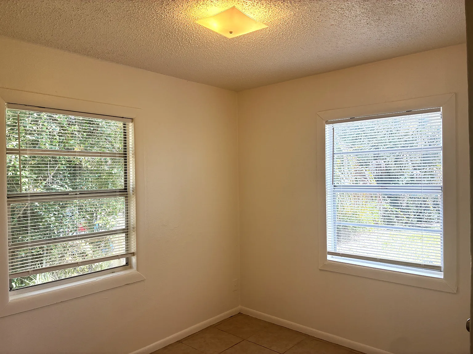 3 bed, 748 sqft, $1,850 — Photo 2