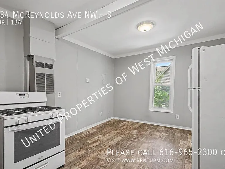 934 McReynolds Ave NW #3 — Photo 9